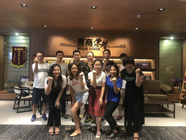 匯聚精英<div   id=